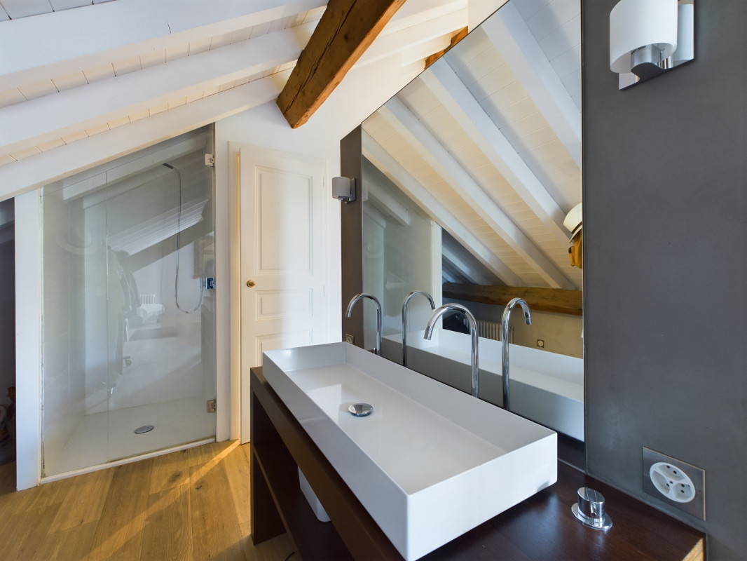 Magnifique maison de 6.5 pièces dans un corps de ferme rénové