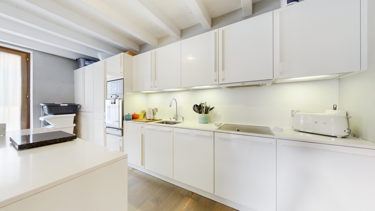 Magnifique maison de 6.5 pièces dans un corps de ferme rénové