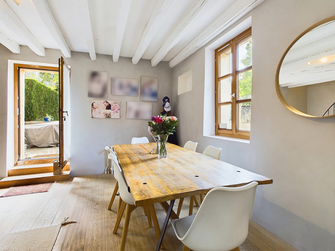 Magnifique maison de 6.5 pièces dans un corps de ferme entièrement rénové