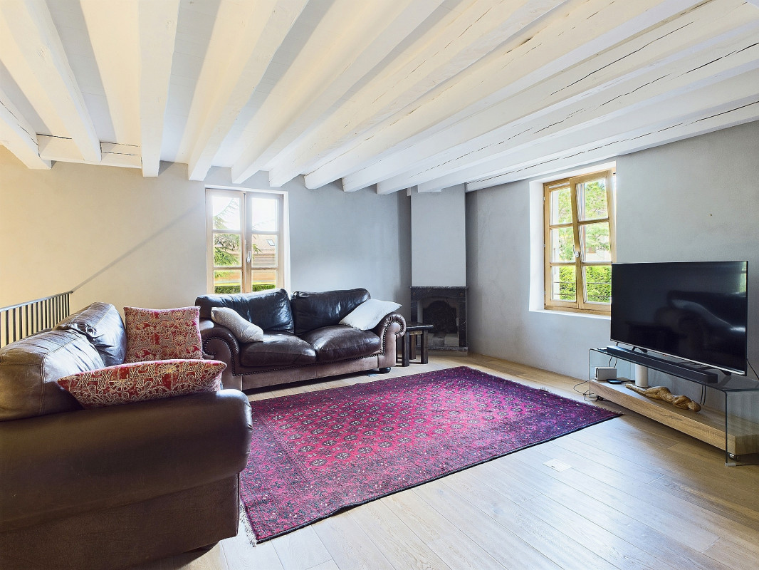 Magnifique maison de 6.5 pièces dans un corps de ferme entièrement rénové