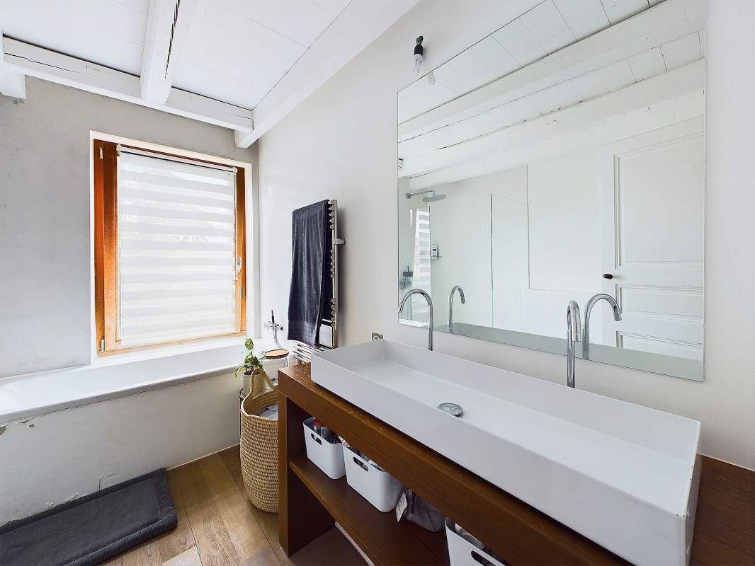 Magnifique maison de 6.5 pièces dans un corps de ferme entièrement rénové