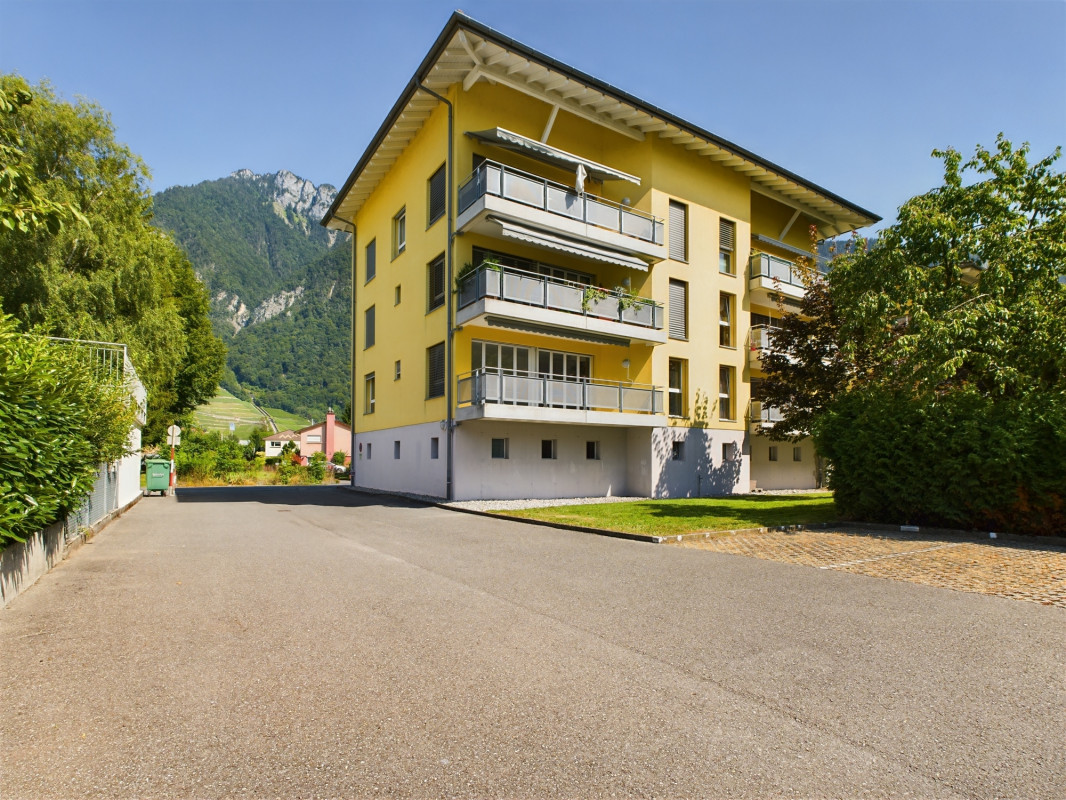 Bel appartement rénové de 4.5 pièces, quartier calme, à proximité du bord du lac