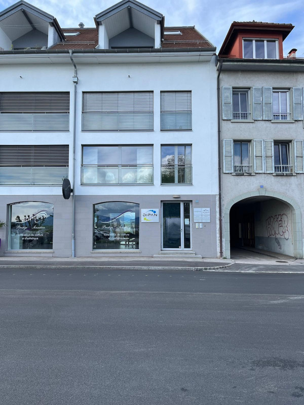 Location de Bureau – 92m² à Nyon, vue sur le Lac