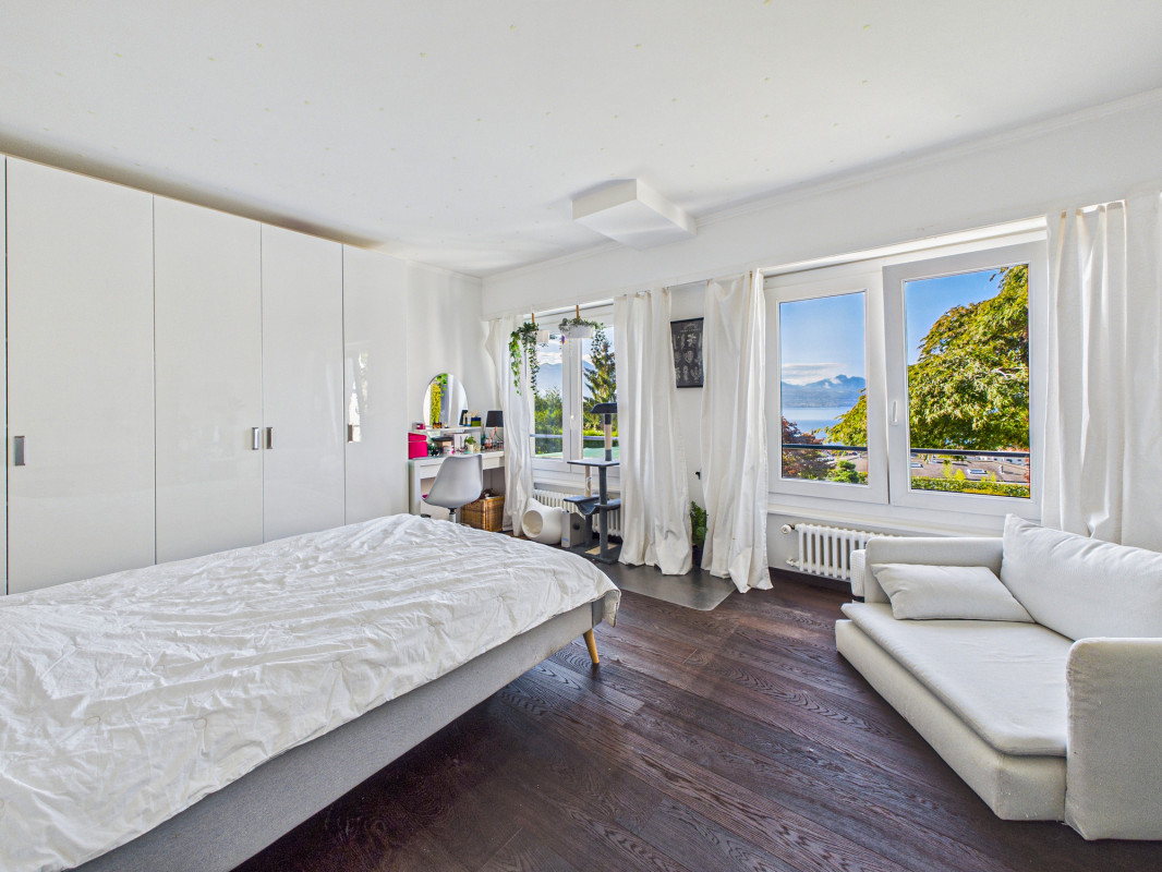 Propriété de prestige avec jardin paysager, piscine et panorama sur le Léman