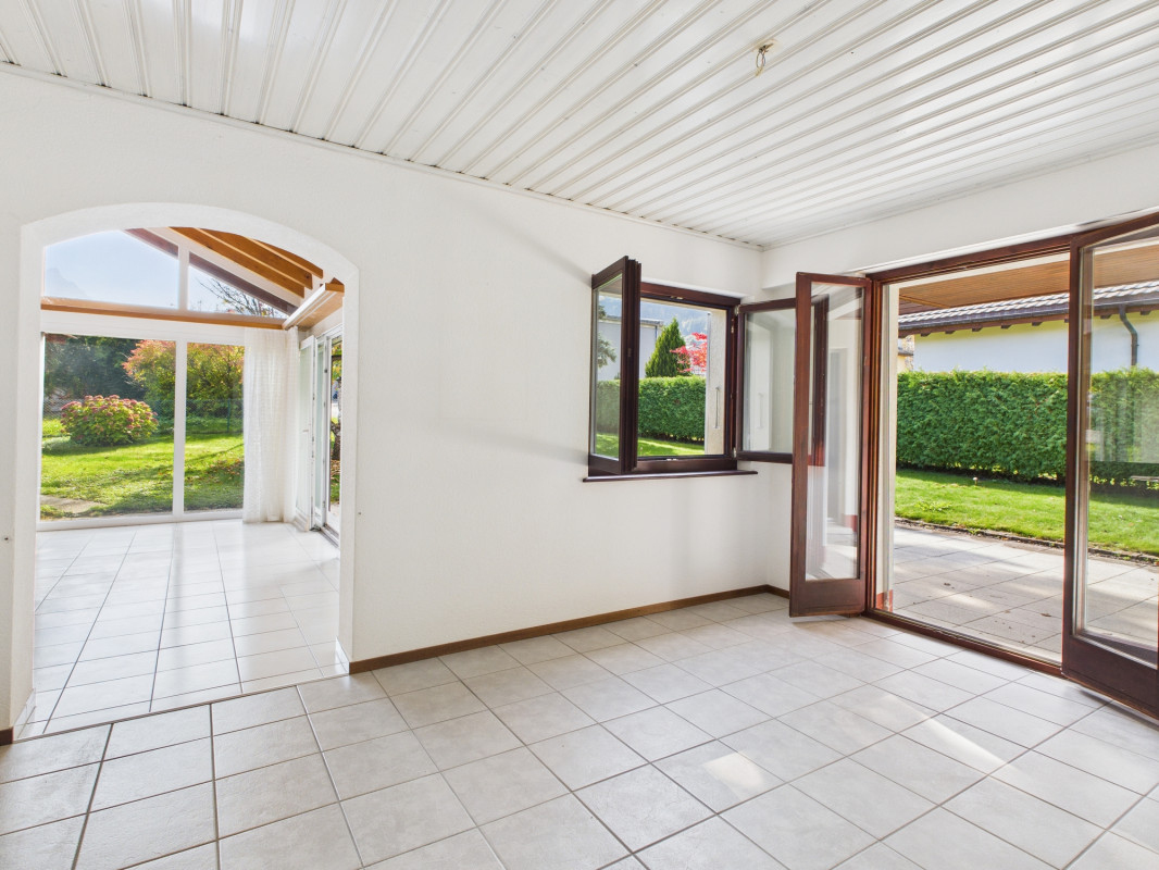 Belle villa individuelle de plain-pied, dans un quartier calme et verdoyant