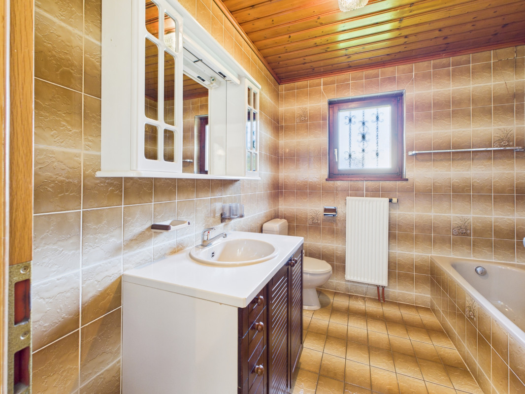 Belle villa individuelle de plain-pied, dans un quartier calme et verdoyant