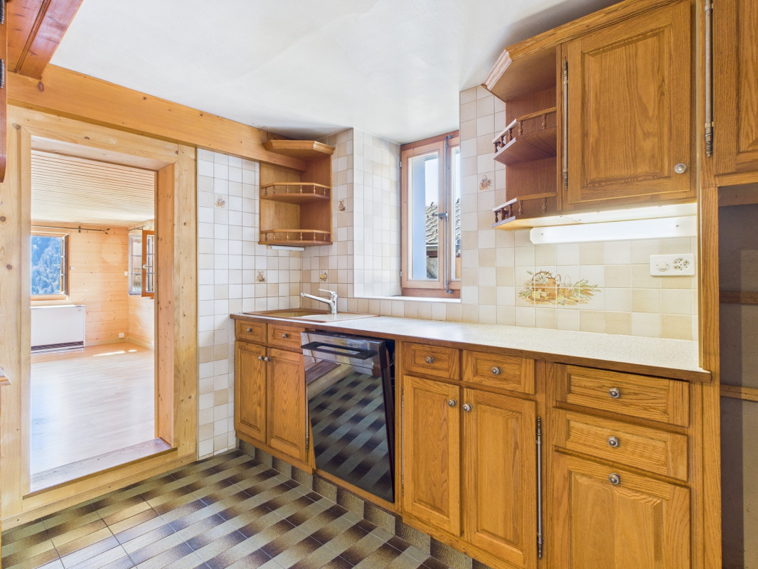 Beau chalet avec grange attenante et vue panoramique - environnement paisible