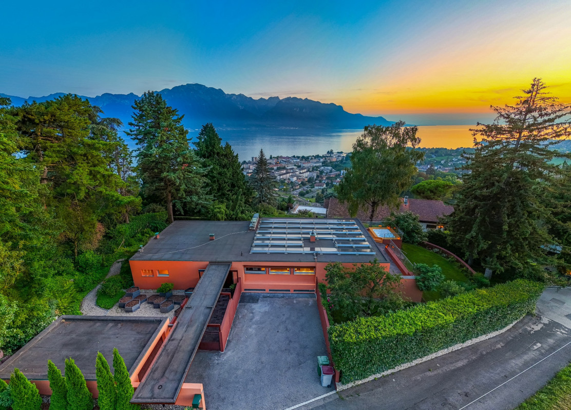 Résidence d’exception avec jardin paysager et panorama sur le Léman