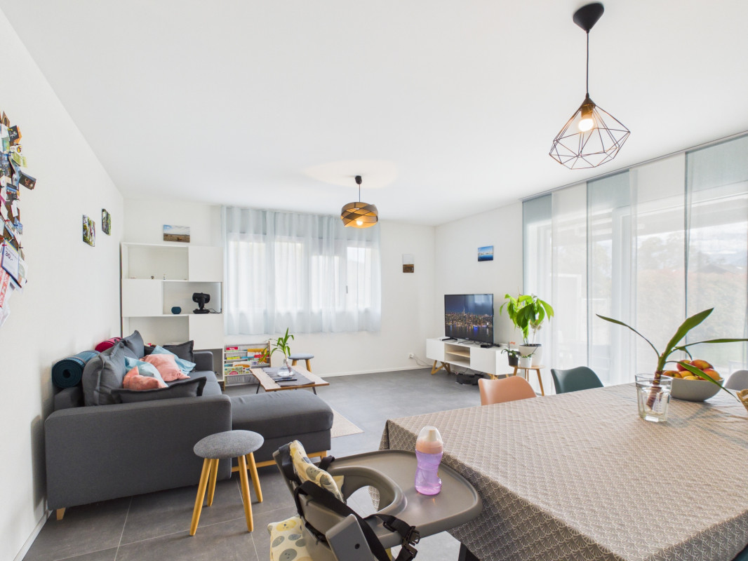 Appartement 3.5 pièces, jardin privatif et vue dégagée sur les montagnes